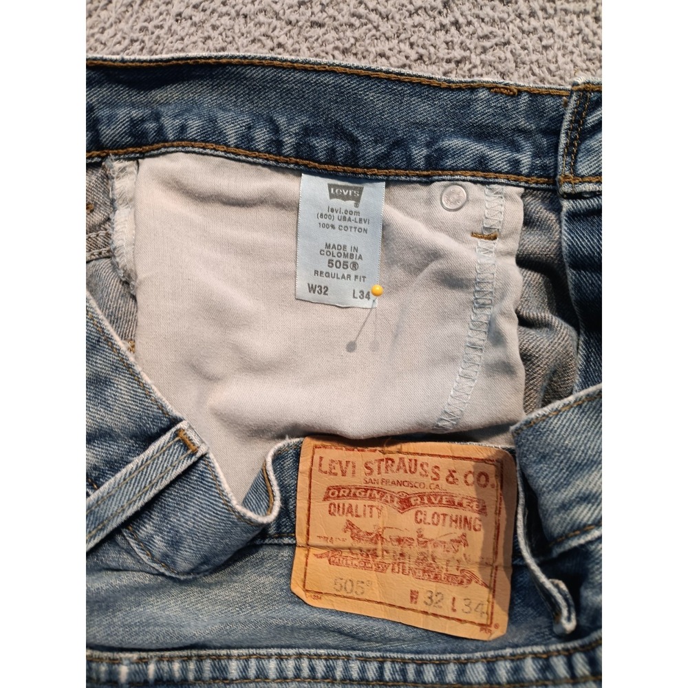 Levi's 505 Regular Fit Men's W32 L34 Blue Denim Straight Leg Jeans - Picture 4 of 9